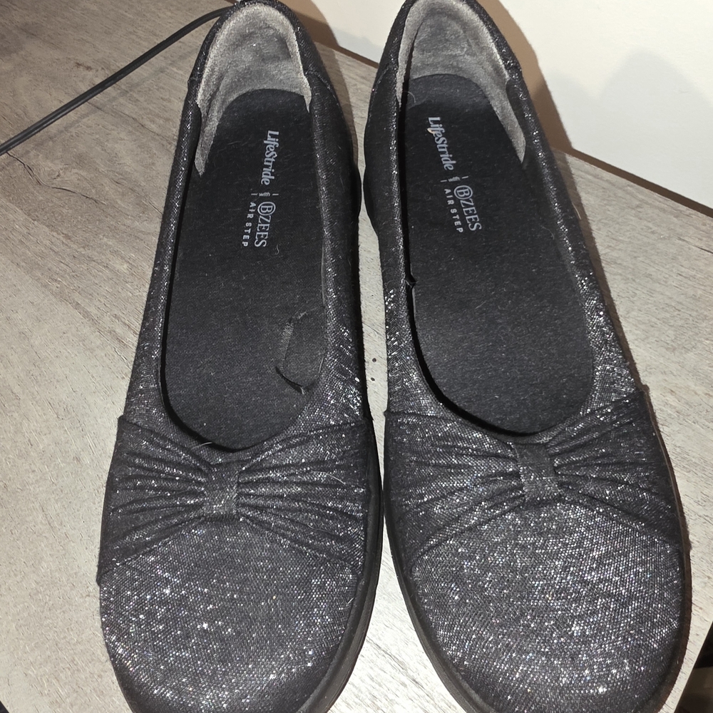 Life Stride Women's Black Flats